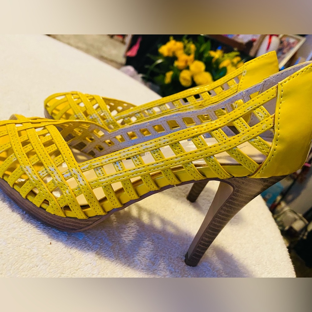 Brand New Leather Heels By ANNE MICHELLE - Size 8 - Heel Height 4” - Box 44 - Picture 1 of 7